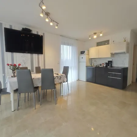 Jenna - Sindy Apartmán Balatonszarszo